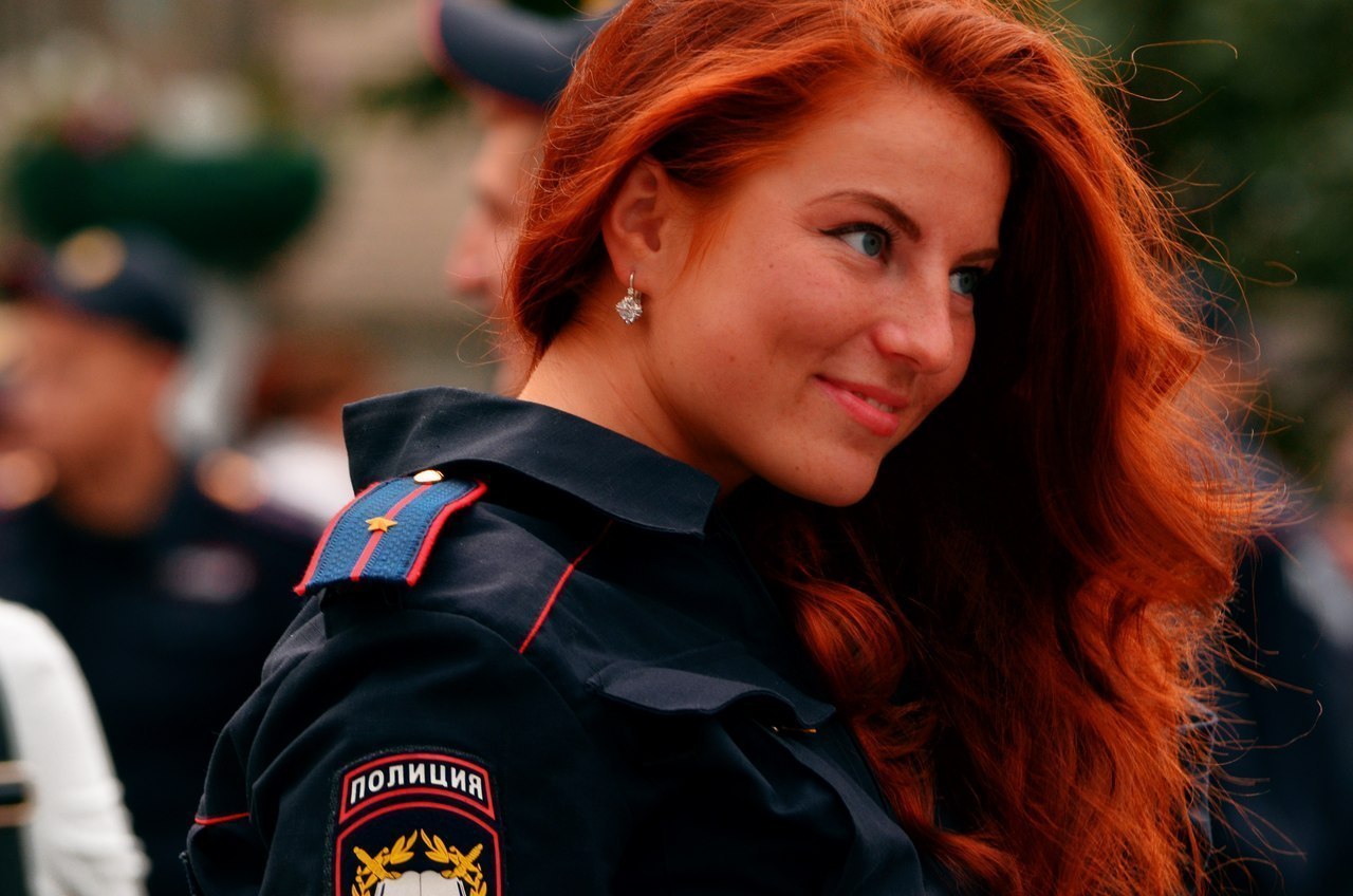 Фото женщин полицейских